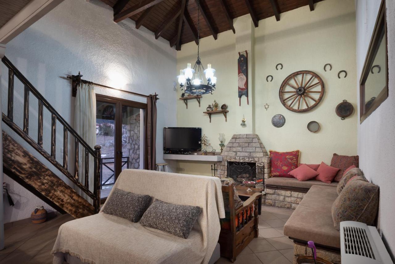 Chalet Renata 1 Livadi Arachovas Kalívia Exteriör bild